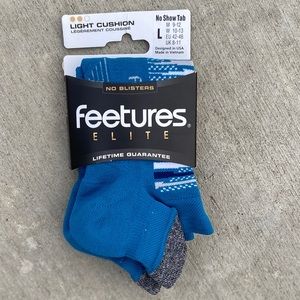 3 pack Feetures sz Lg running socks LIGHT